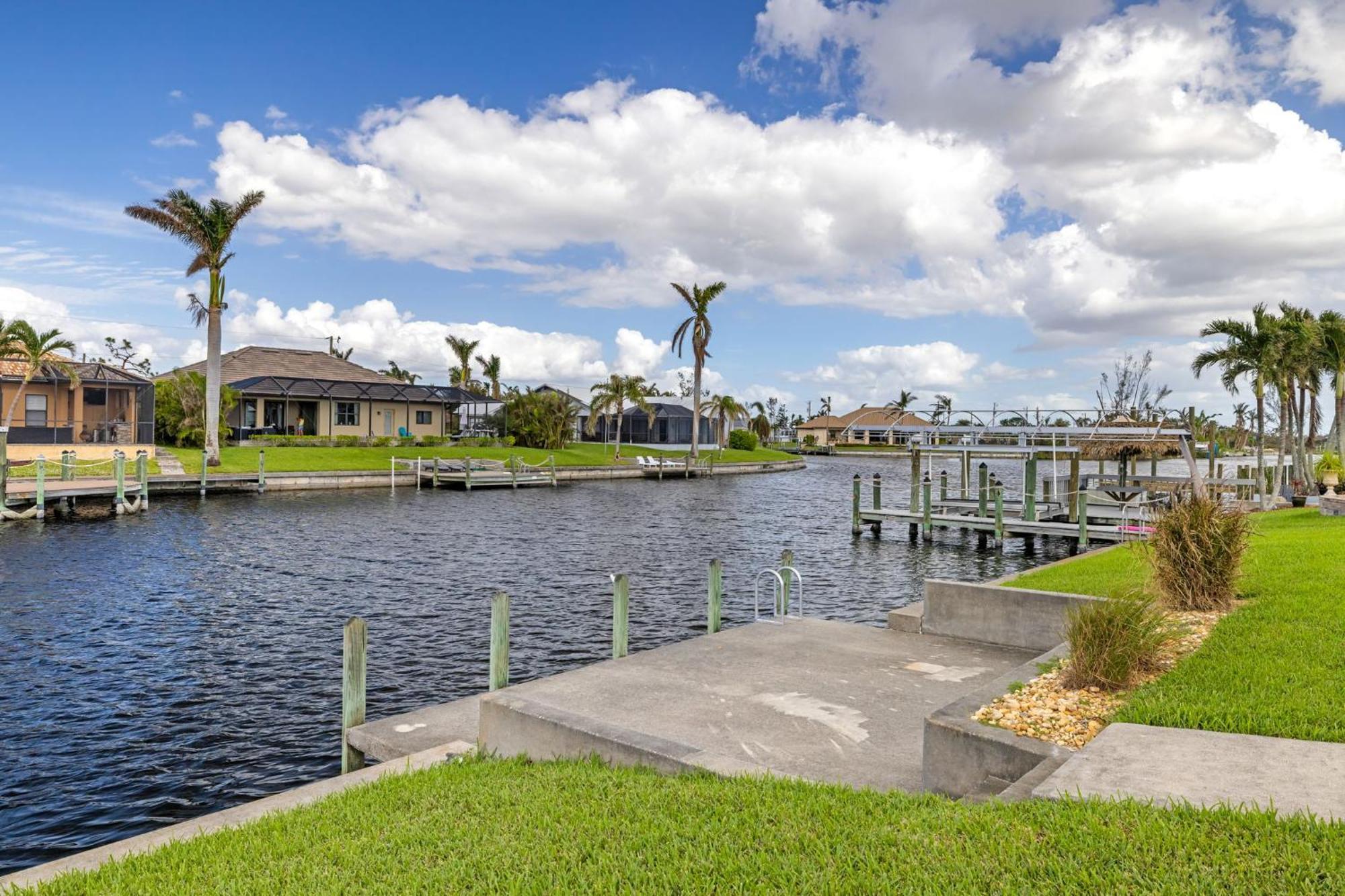 Fully Remodeled Electric-Heated Pool Home On Gulf-Access Canal - Villa Sunny Cape Coral Exterior foto